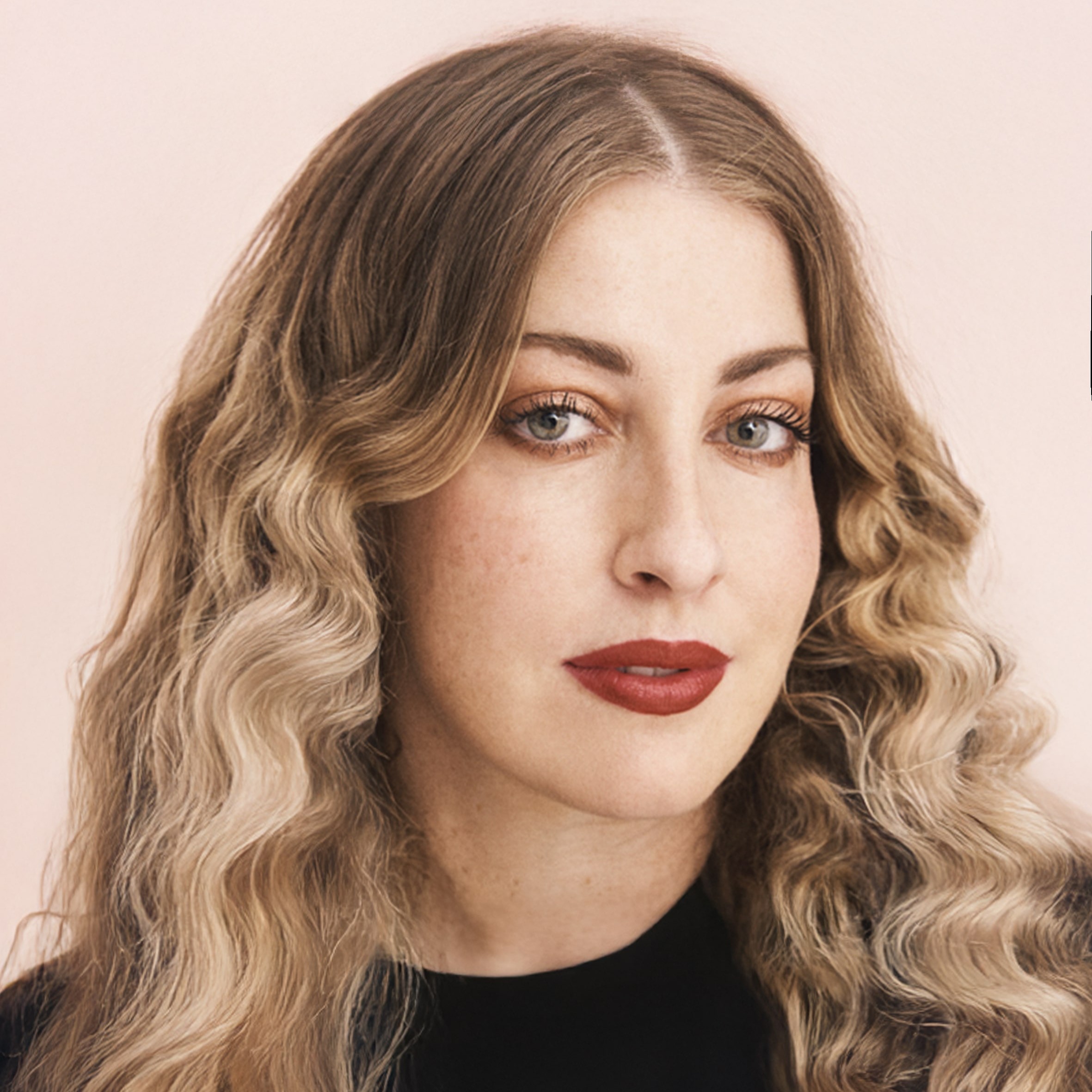Lauren McCowan head shot-min